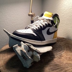 Nike Air Jordan 1 Mens size 9 “Volt Gold” colorway ***COPPPP!!!***